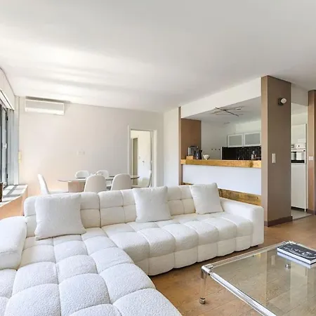 16e Prestige & Charme Paris