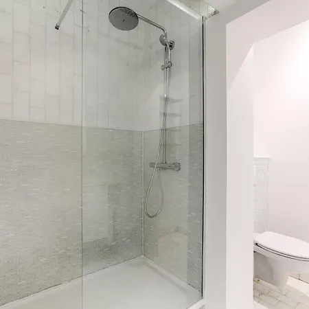 16e Prestige & Charme *